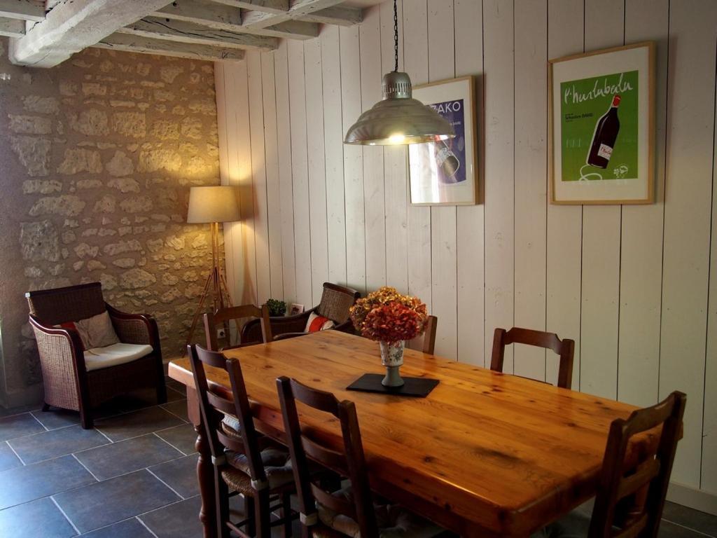 Chambres D'Hotes Rue Du Poids Bourgueil Eksteriør bilde