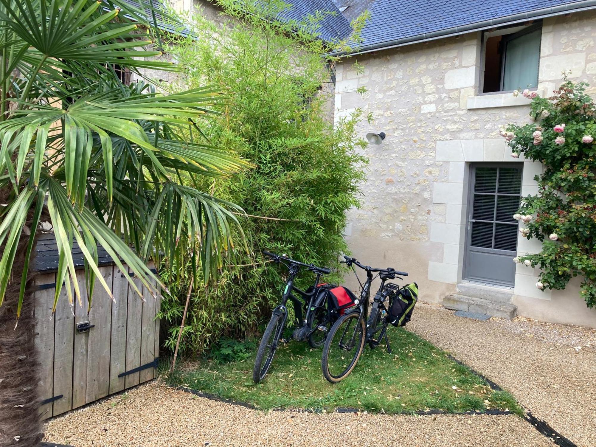 Chambres D'Hotes Rue Du Poids Bourgueil Eksteriør bilde